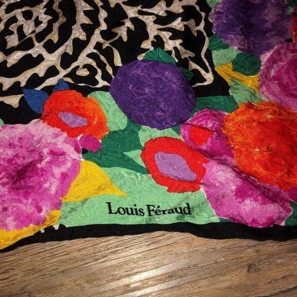 VTG Louis Féraud Vibrant Floral Art Print 100% Silk Scarf 32” x 32” 1980s 80s - Picture 2 of 7